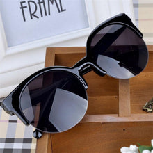 Load image into Gallery viewer, Oculos De Sol Feminino 2016 New Fashion Retro Designer Super Round Circle Glasses Cat Eye Women's Sunglasses Glasses Goggles