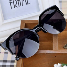 Load image into Gallery viewer, Oculos De Sol Feminino 2016 New Fashion Retro Designer Super Round Circle Glasses Cat Eye Women's Sunglasses Glasses Goggles